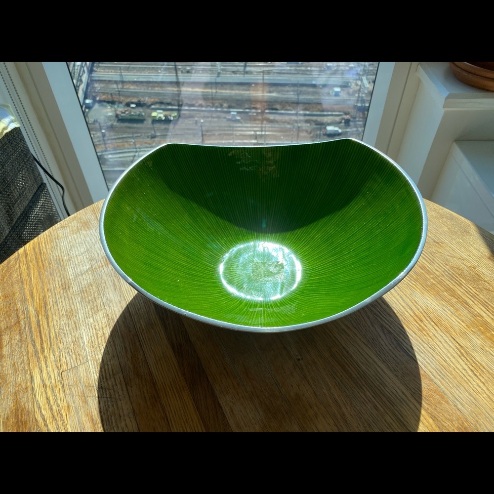 Mod-style silver and green bowl.